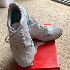 White Tazon style Pumas